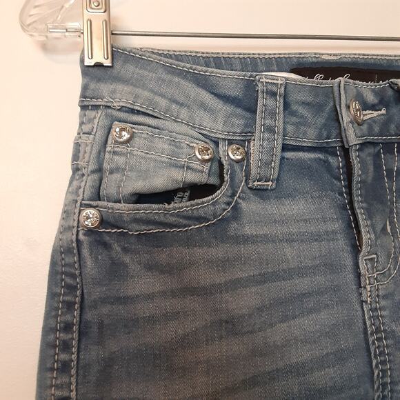 Stella In Dreams Women's Mid Rise Boot Cut Jeans Embroidered Size 1/25 - Picture 2 of 11